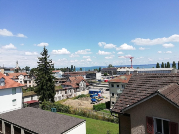 Exklusive 3.5-Zimmer-Wohnung mit Seesicht